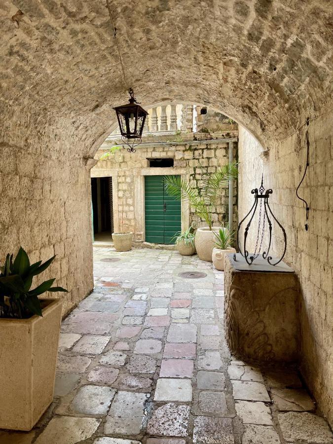 Cozy 2 Bedroom Apartment In Antique Bizanti Palace Κότορ Εξωτερικό φωτογραφία